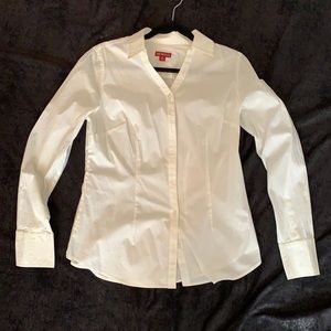 Merona tailored white blouse with v-neck and long sleeves